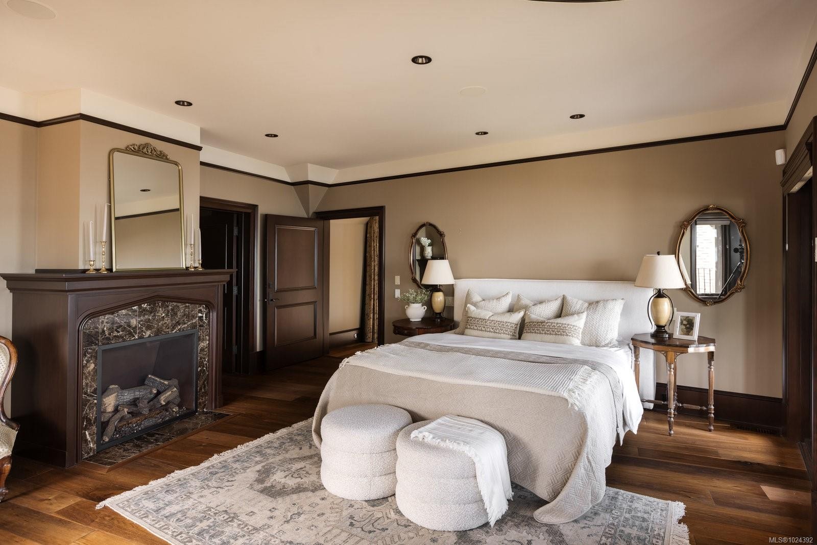 10493 Allbay Rd, Sidney, BC