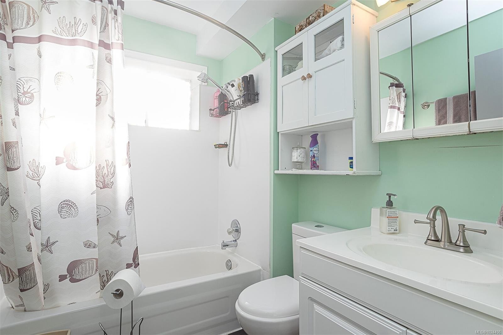 2139 Hemer Rd, Nanaimo, BC