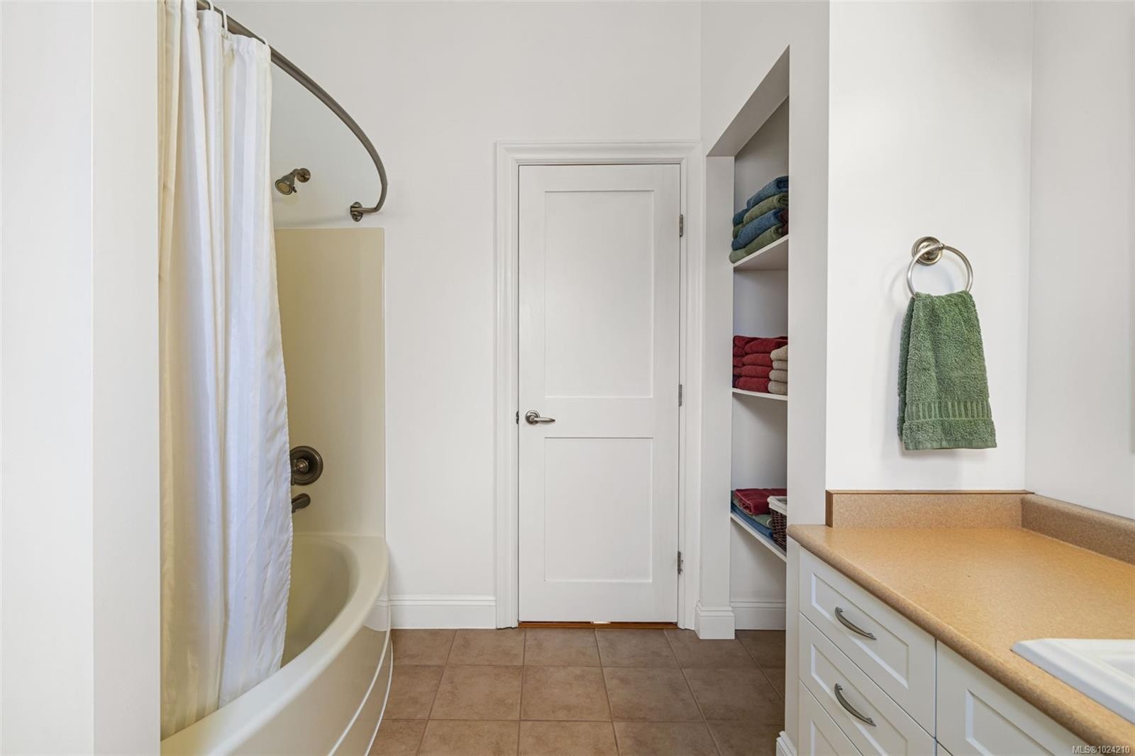 279 Castley Hts, Lake Cowichan, BC