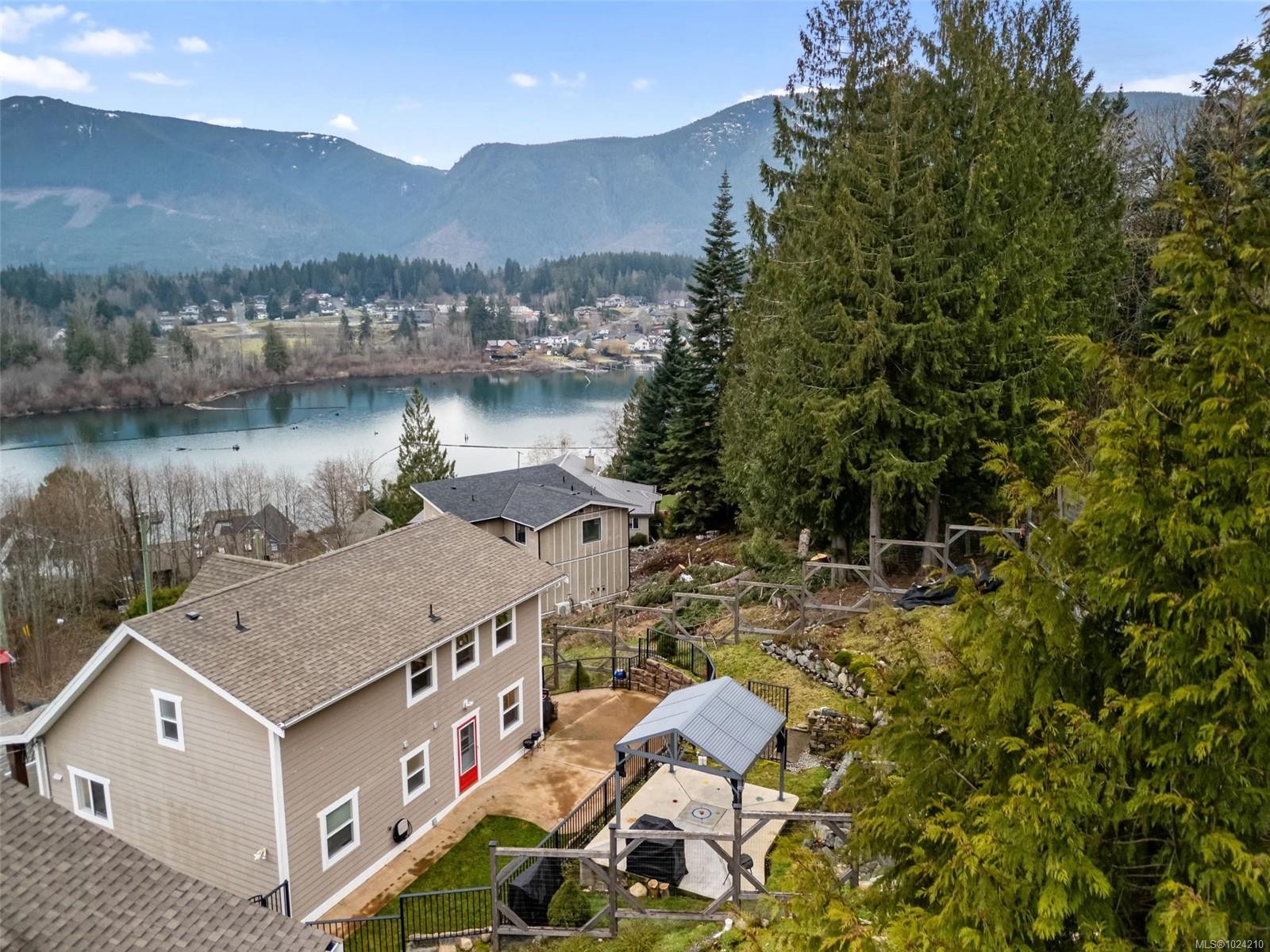 279 Castley Hts, Lake Cowichan, BC
