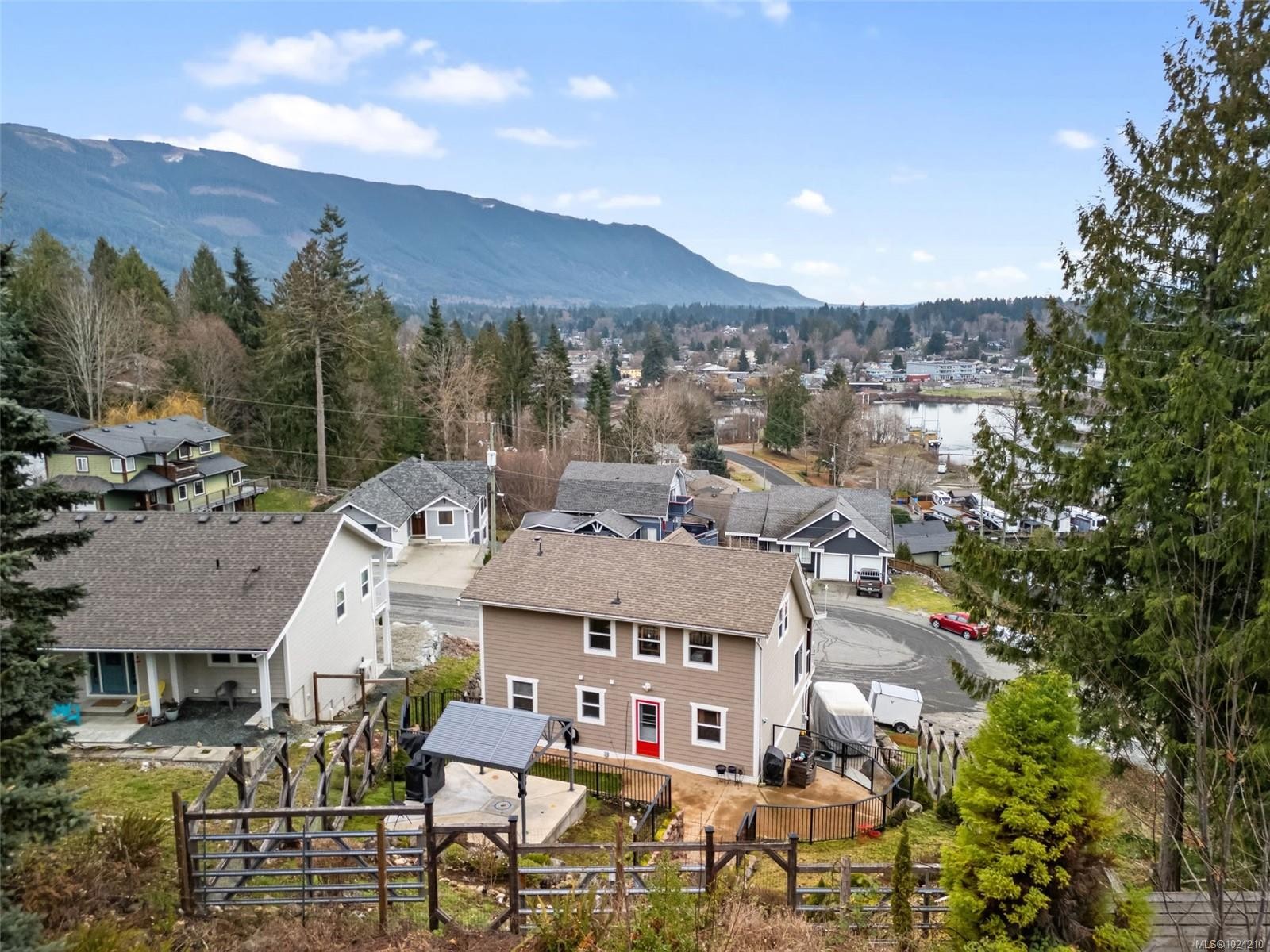 279 Castley Hts, Lake Cowichan, BC