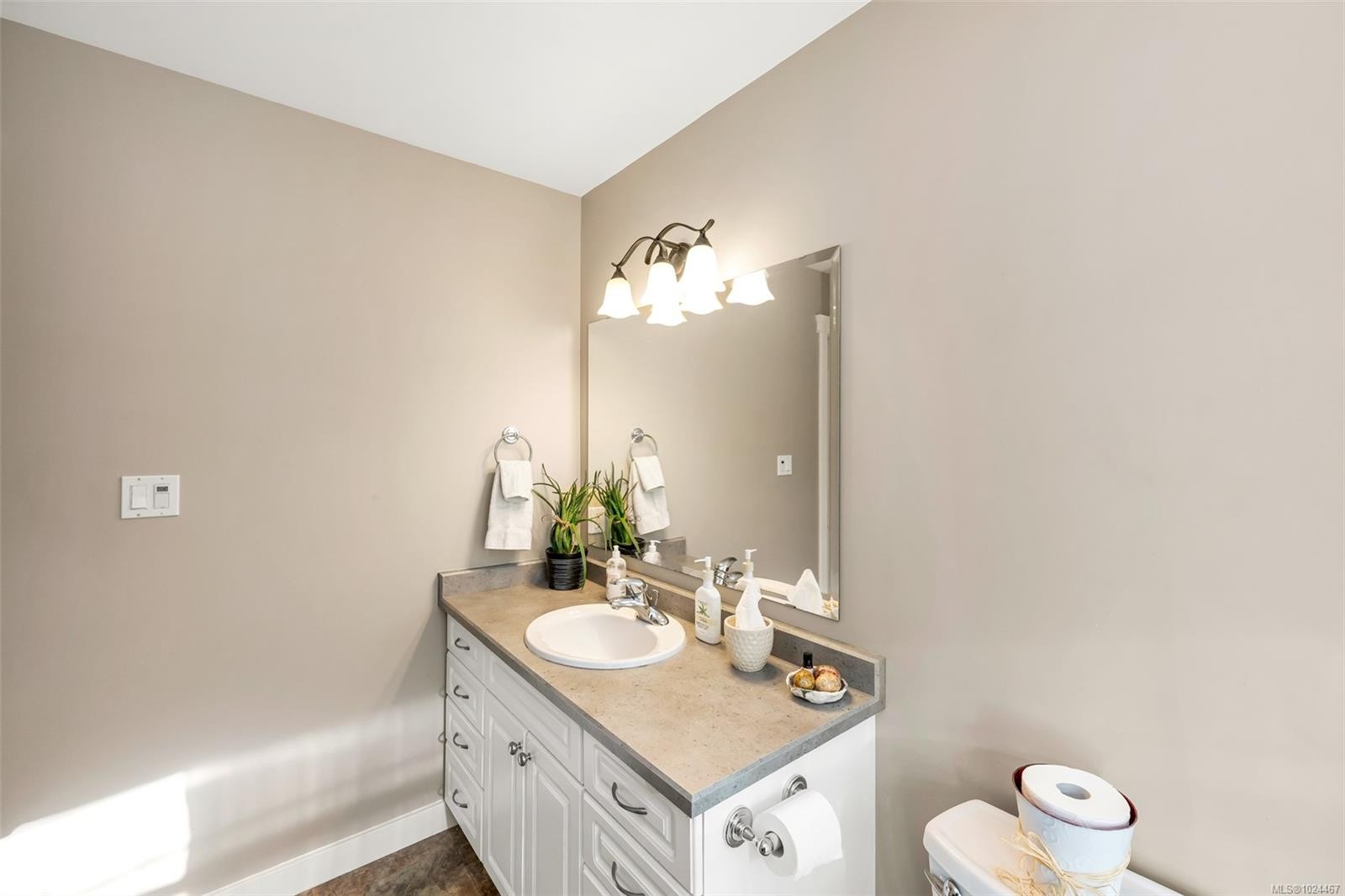 2510 Boompond Rd, Mill Bay, BC