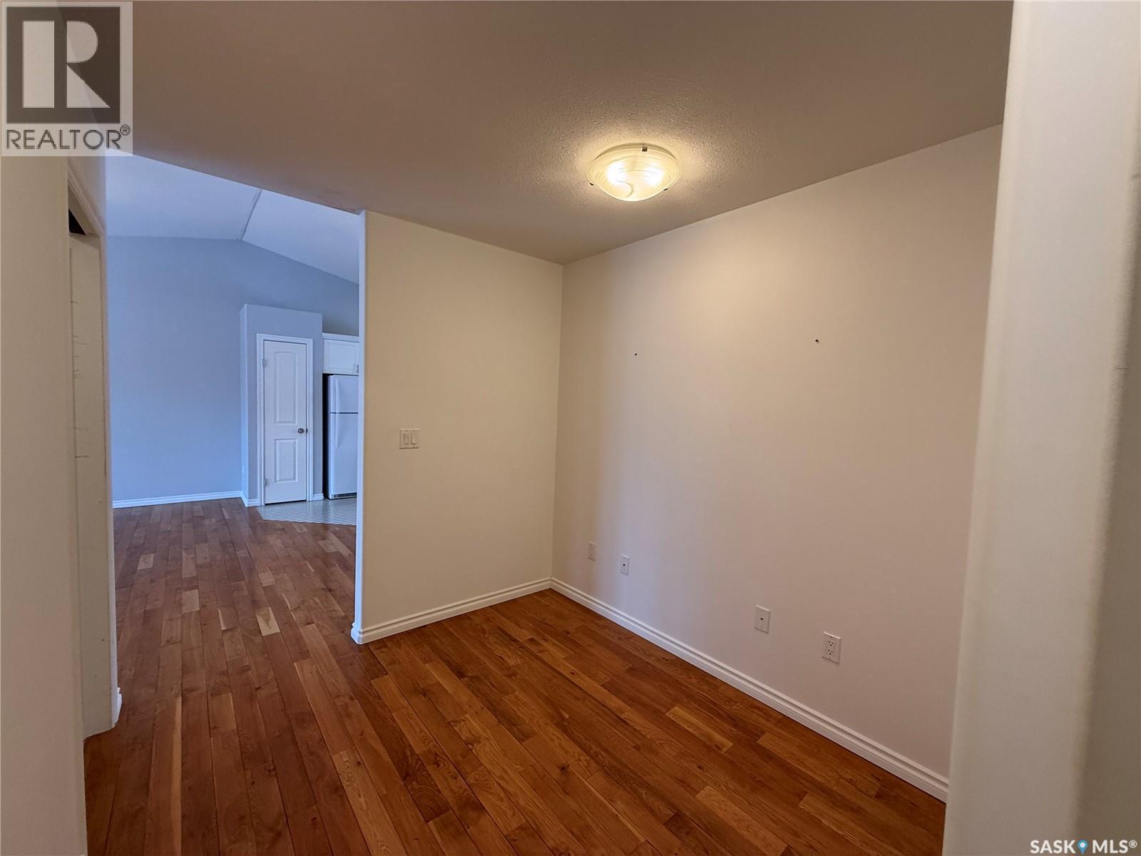 130 2Nd Avenue Se, Eston, SK - Indoor Photo Showing Other Room