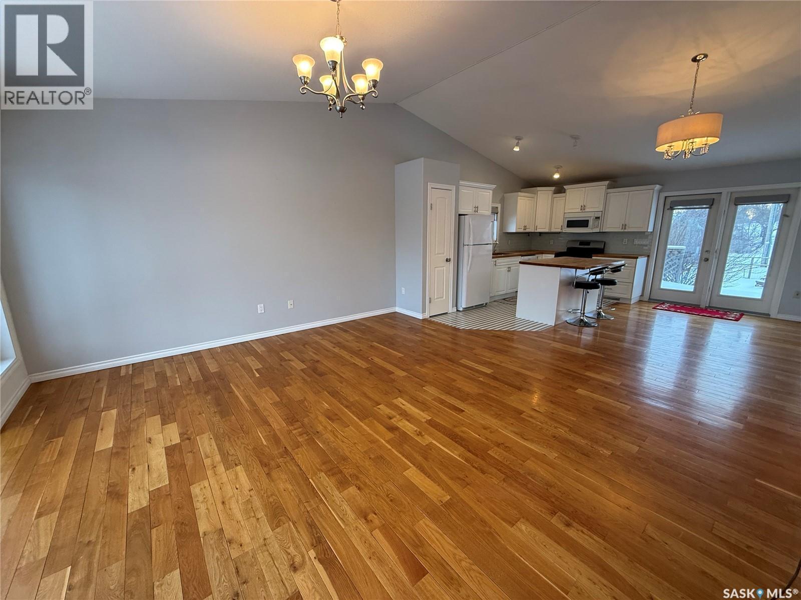 130 2Nd Avenue Se, Eston, SK - Indoor