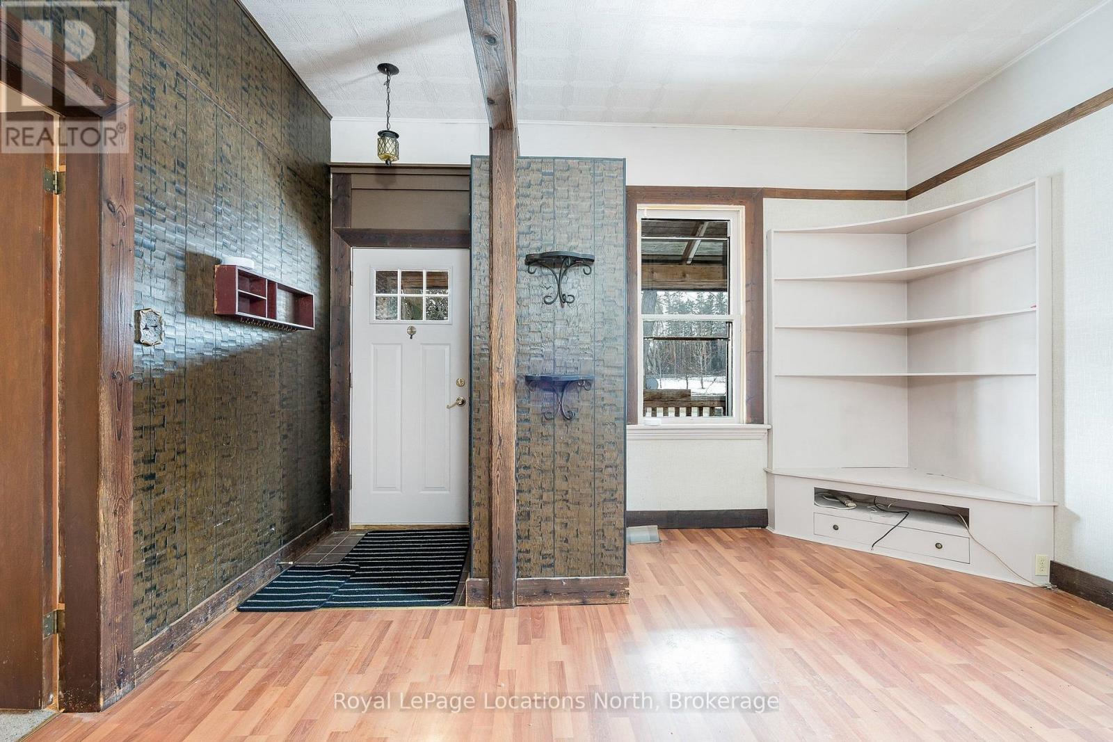 9038 County Rd 91 Road, Clearview, ON - Indoor Photo Showing Other Room