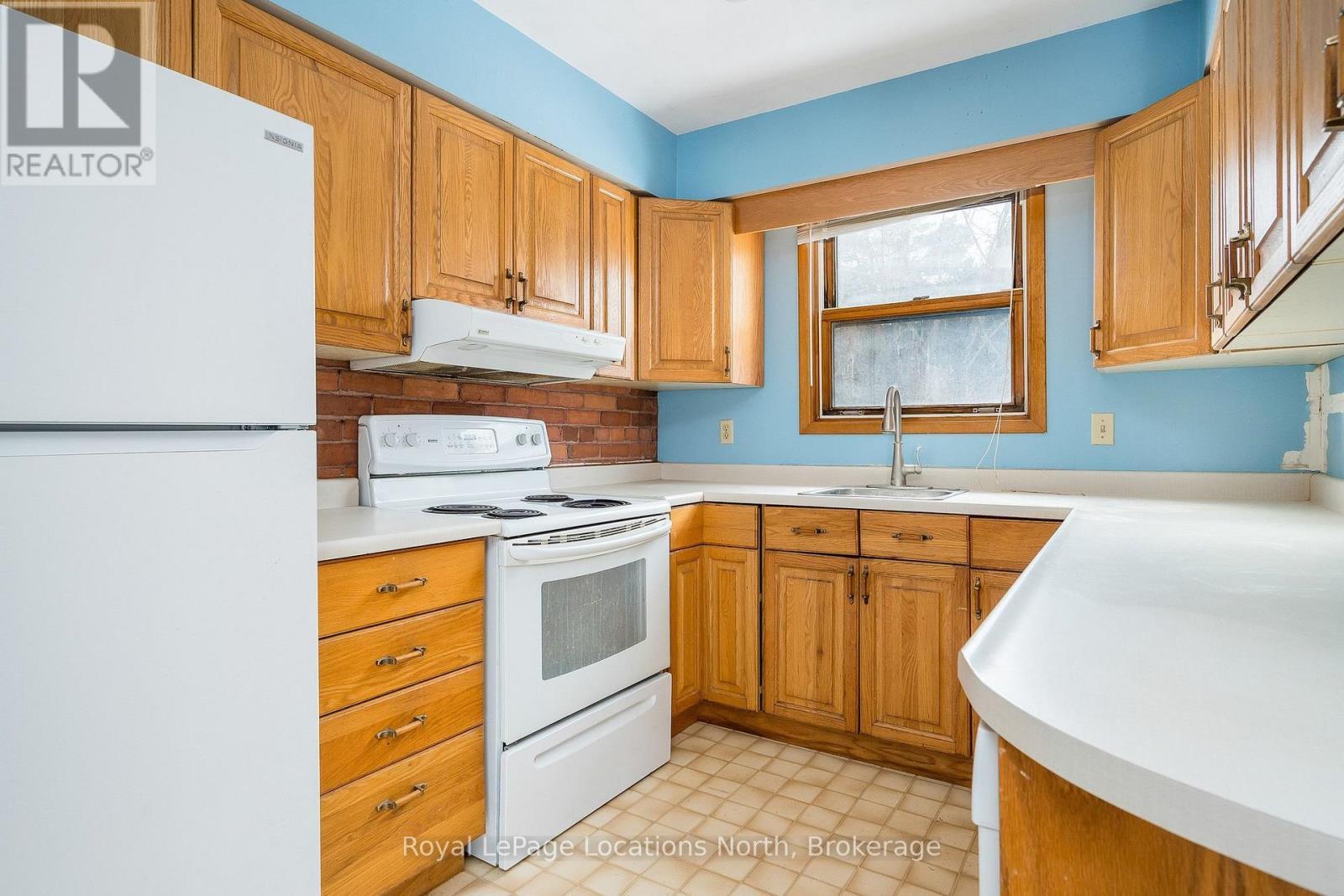 9038 County Rd 91 Road, Clearview, ON - Indoor Photo Showing Kitchen
