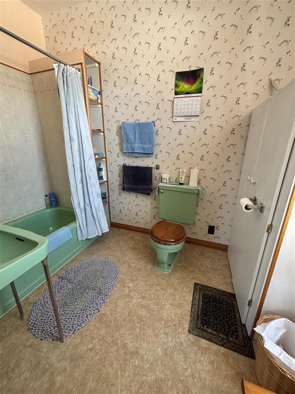 356 Cliff Street, Wawanesa, MB - Indoor Photo Showing Other Room