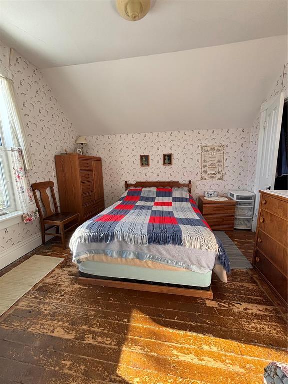 356 Cliff Street, Wawanesa, MB - Indoor Photo Showing Bedroom