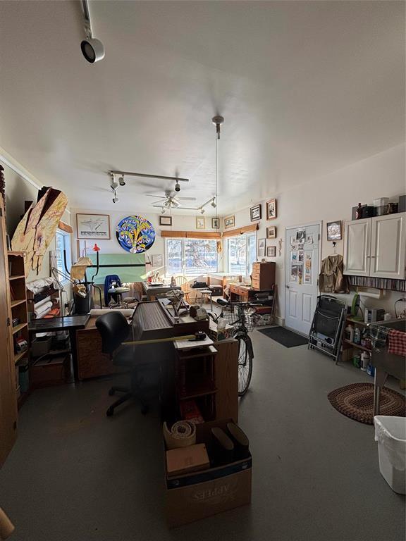 356 Cliff Street, Wawanesa, MB - Indoor