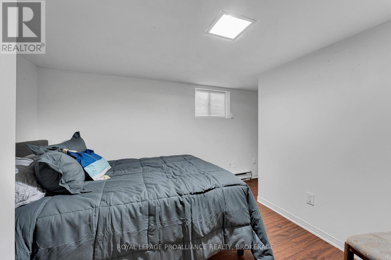 31 Beverley Street, Kingston (Central City East), ON - Indoor Photo Showing Bedroom