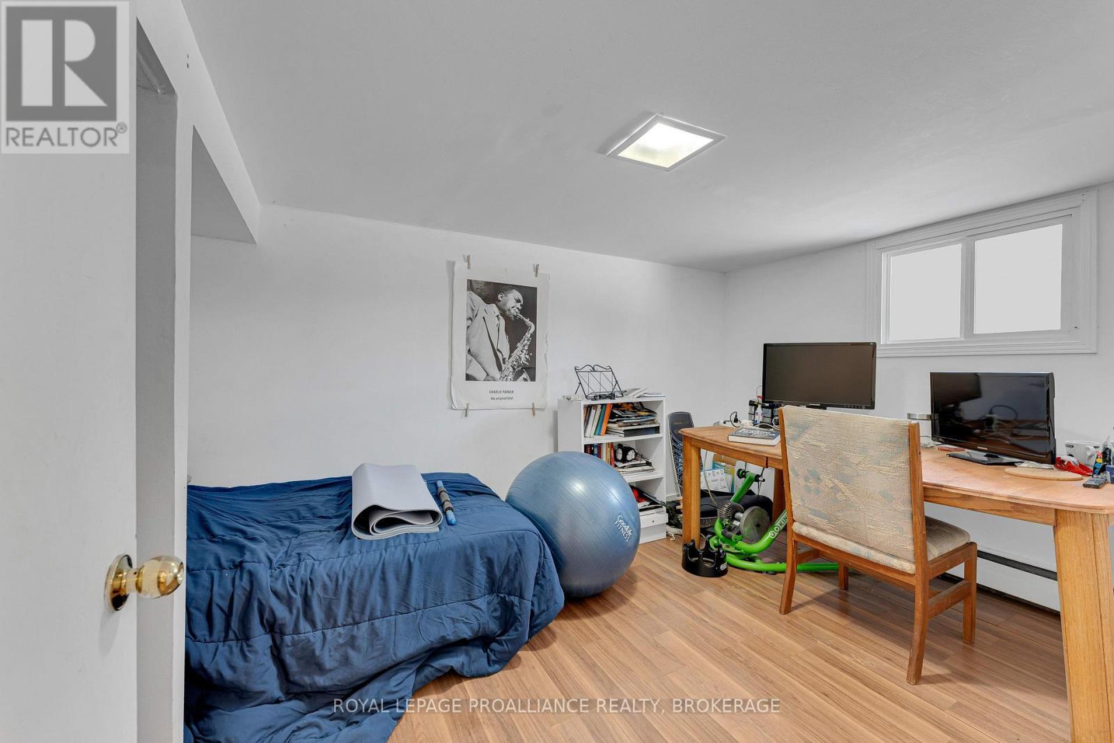 31 Beverley Street, Kingston (Central City East), ON - Indoor Photo Showing Bedroom