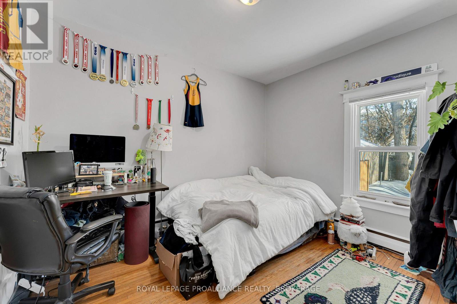 31 Beverley Street, Kingston (Central City East), ON - Indoor Photo Showing Bedroom