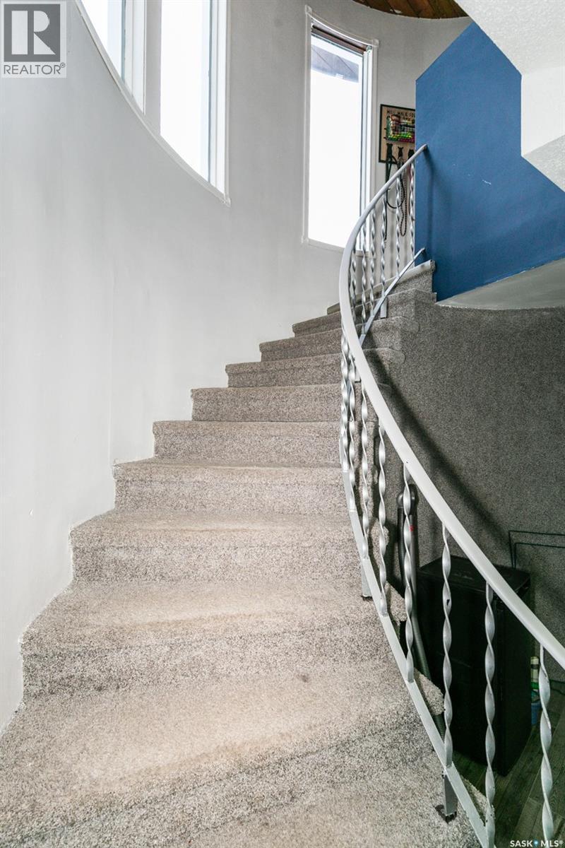 335 Yukon Avenue, Kerrobert, SK - Indoor Photo Showing Other Room