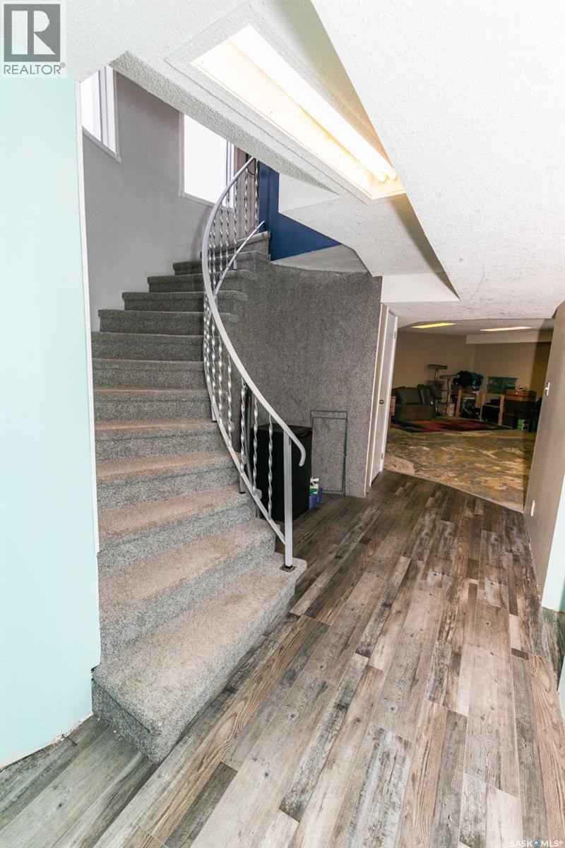 335 Yukon Avenue, Kerrobert, SK - Indoor Photo Showing Other Room