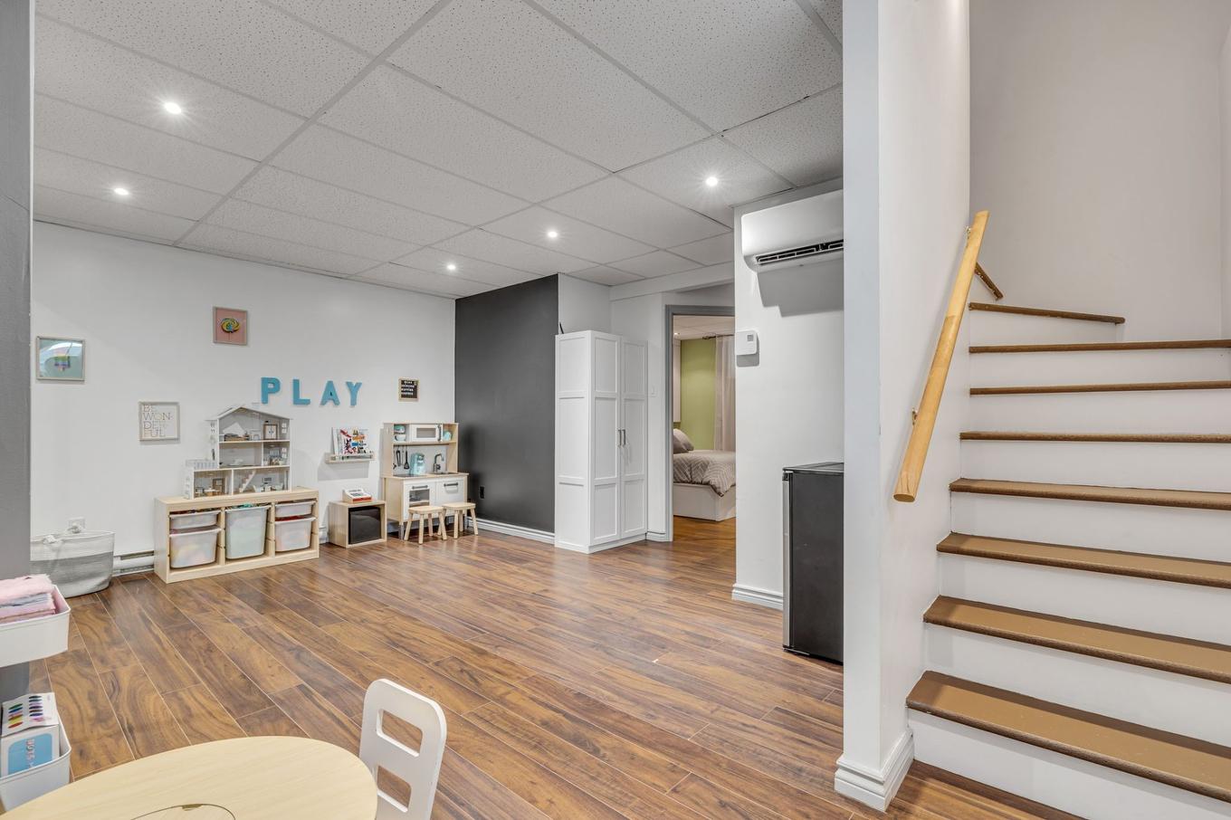 Salle familiale - 219 Rue Ovila-Rhéaume, Québec (Charlesbourg), QC - Indoor