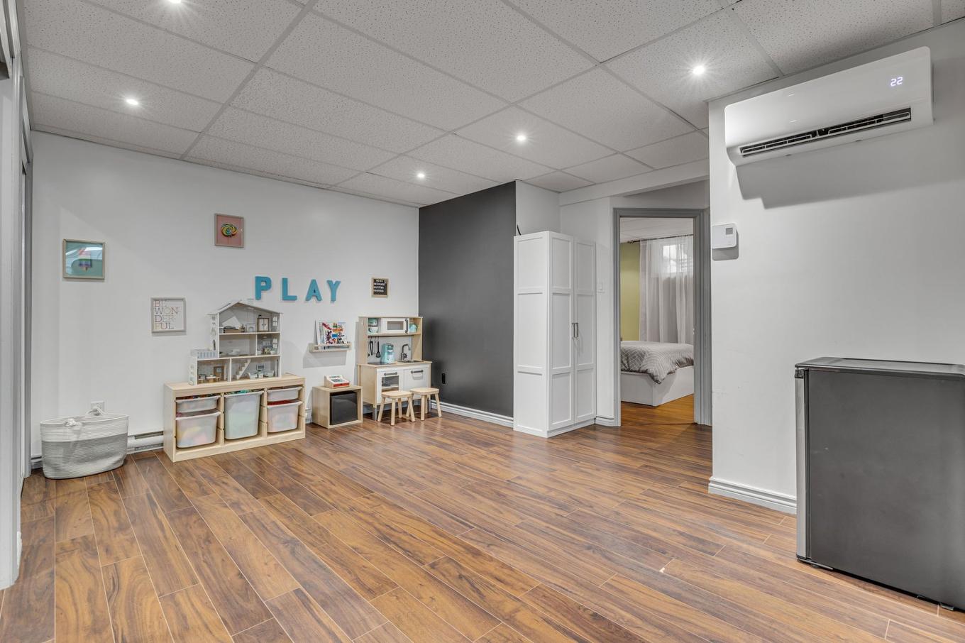 Salle familiale - 219 Rue Ovila-Rhéaume, Québec (Charlesbourg), QC - Indoor