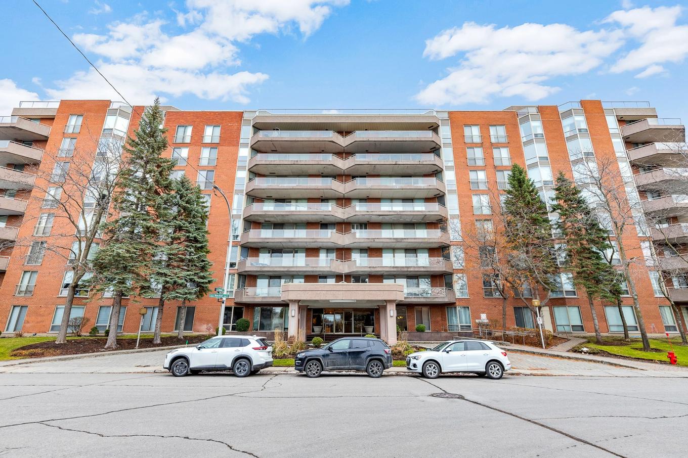 Exterior - 305-6500 Ch. Mackle, Côte-Saint-Luc, QC - Outdoor With Facade