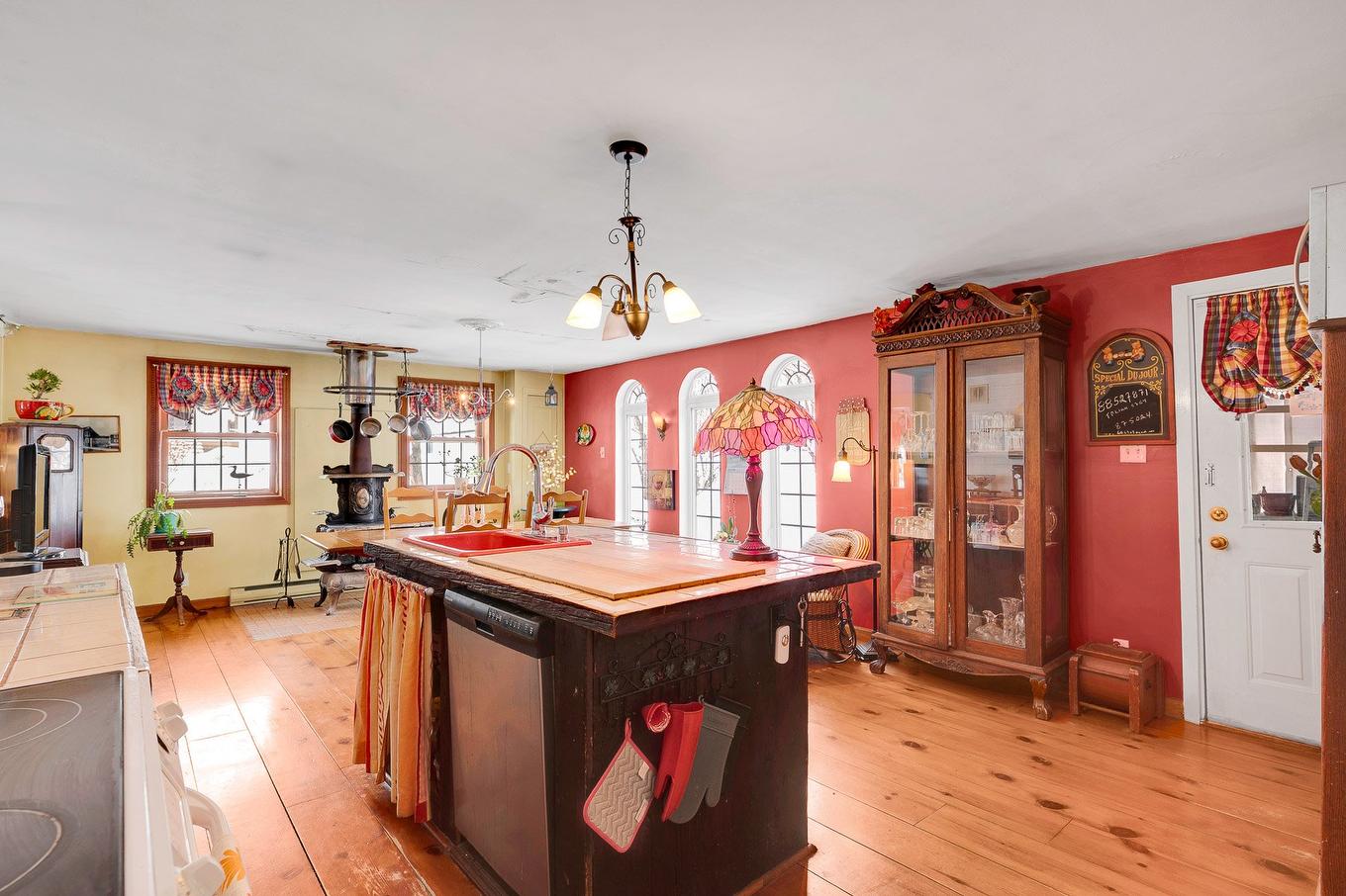 Cuisine - 775 Ch. Tamaracouta, Mille-Isles, QC - Indoor Photo Showing Kitchen