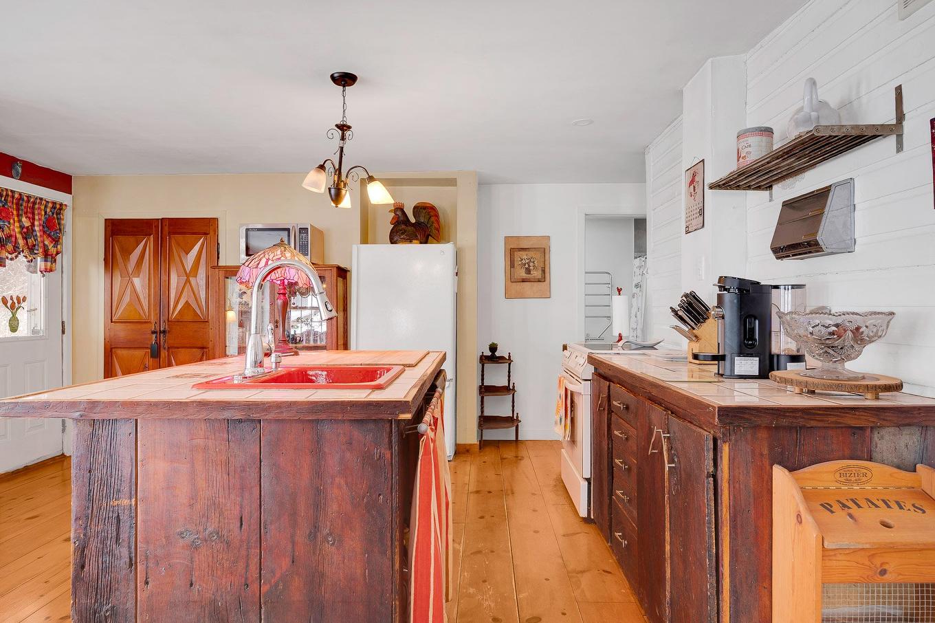 Cuisine - 775 Ch. Tamaracouta, Mille-Isles, QC - Indoor Photo Showing Kitchen