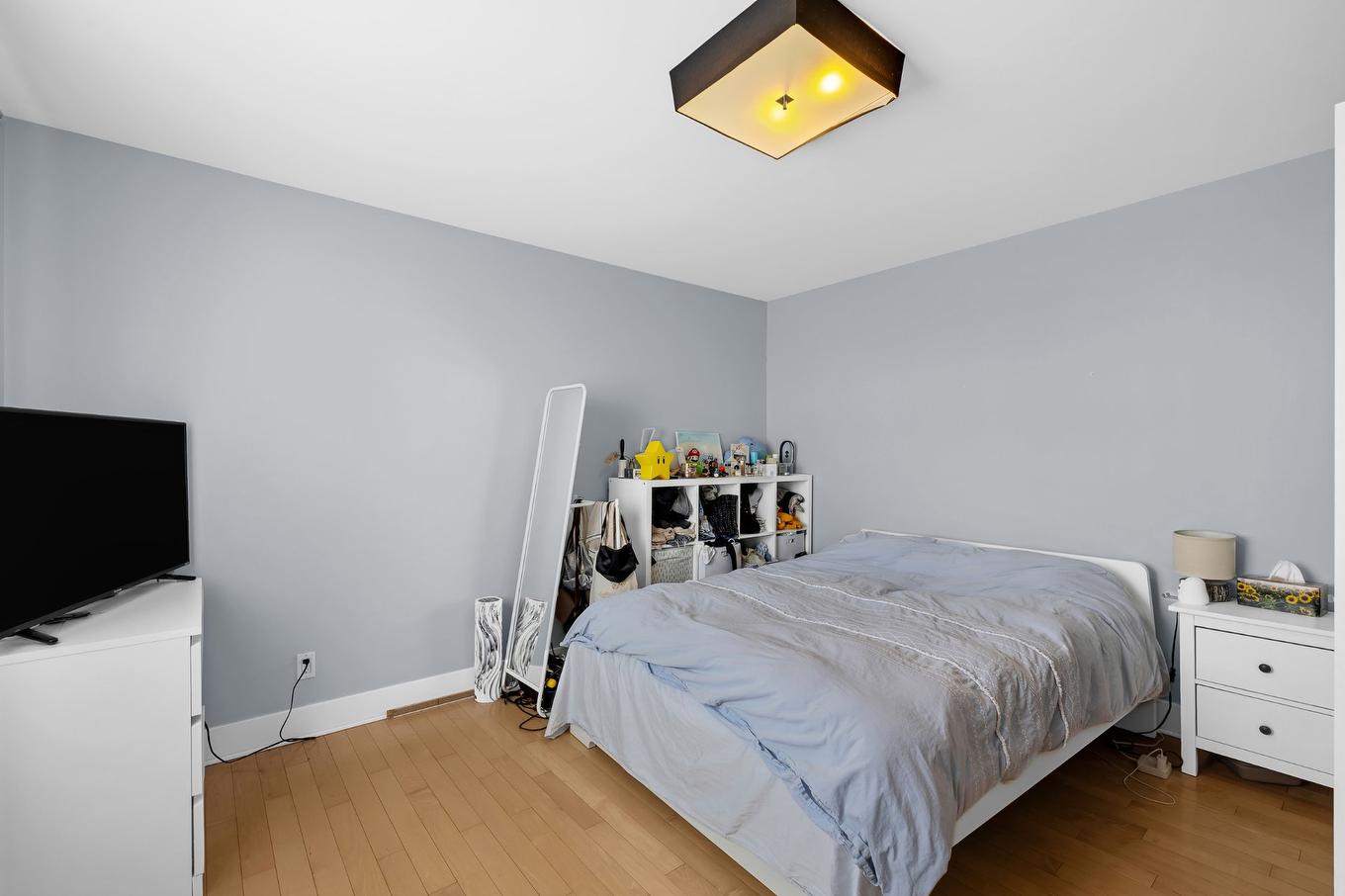 Bedroom - 3925 Rue Oslo, Brossard, QC - Indoor Photo Showing Bedroom