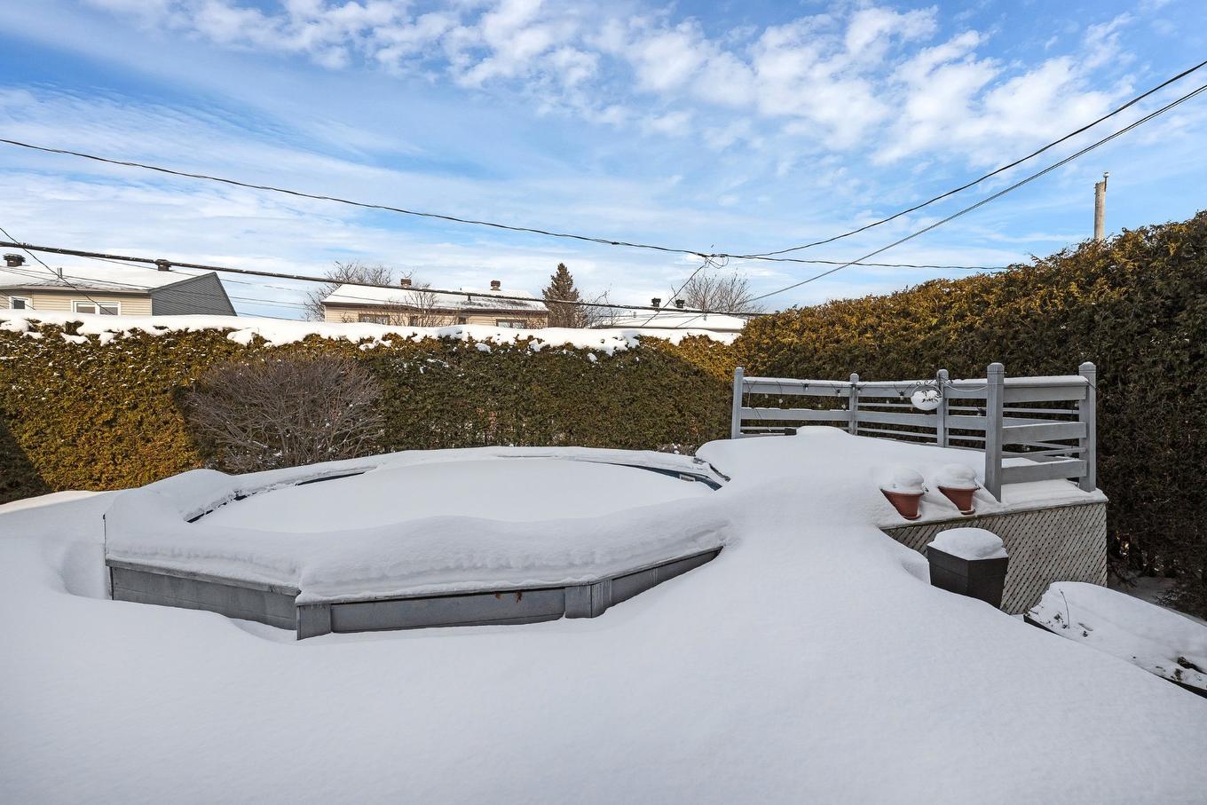 Backyard - 3925 Rue Oslo, Brossard, QC - Outdoor