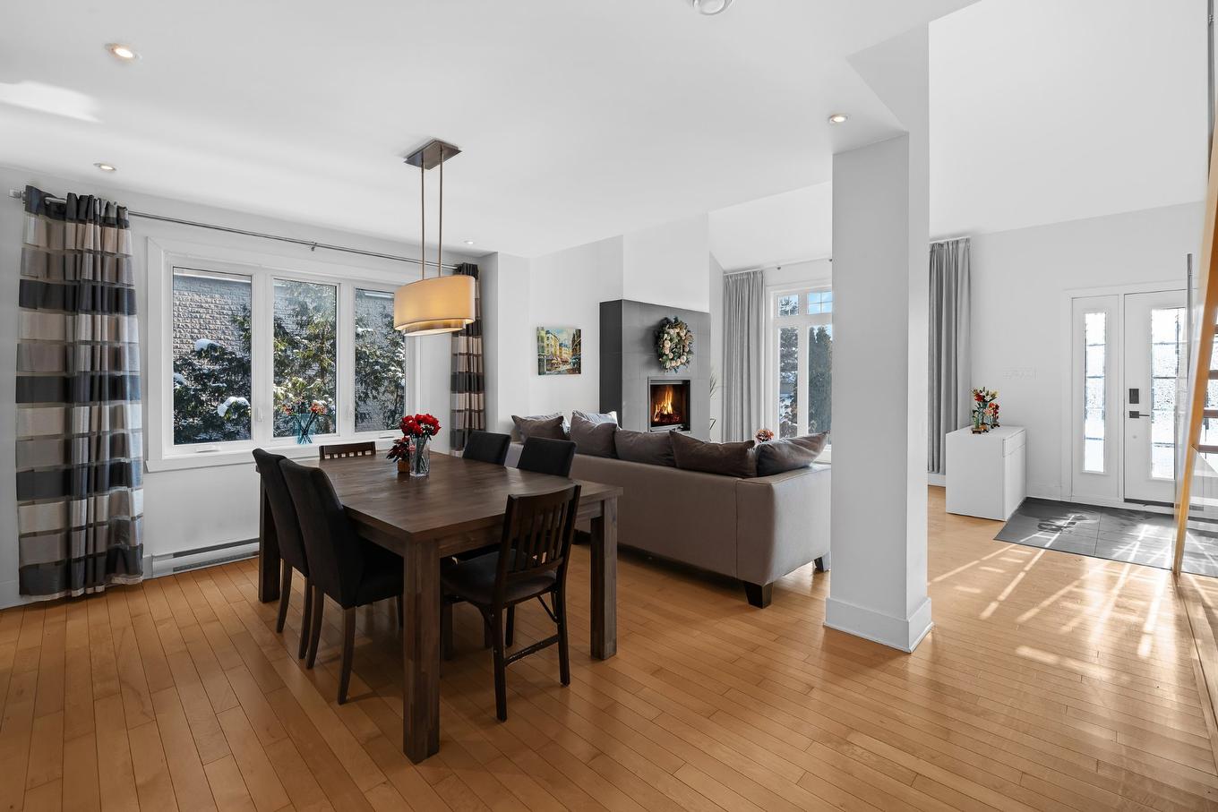Dining room - 3925 Rue Oslo, Brossard, QC - Indoor Photo Showing Other Room