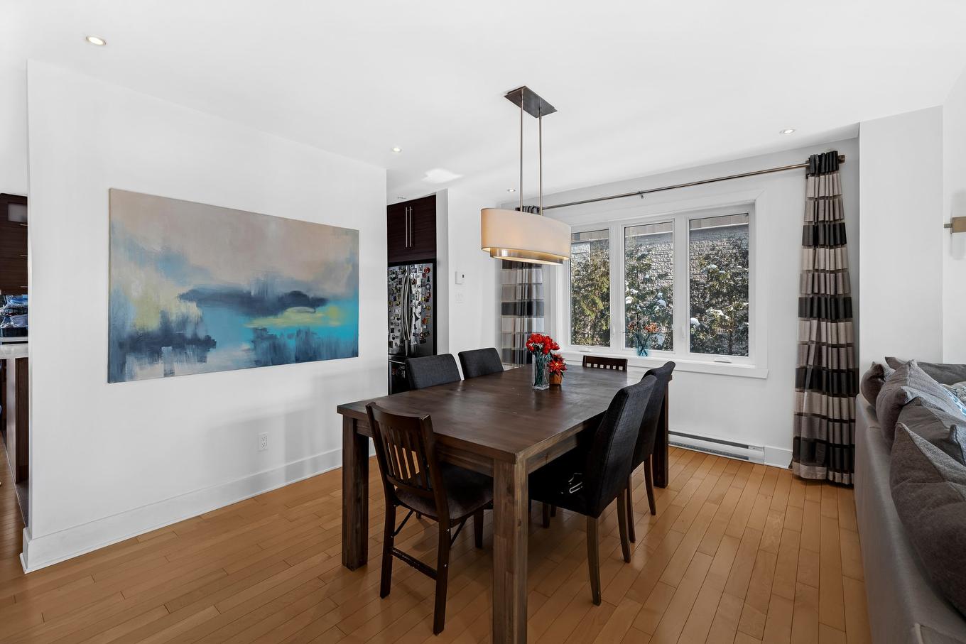 Dining room - 3925 Rue Oslo, Brossard, QC - Indoor Photo Showing Dining Room