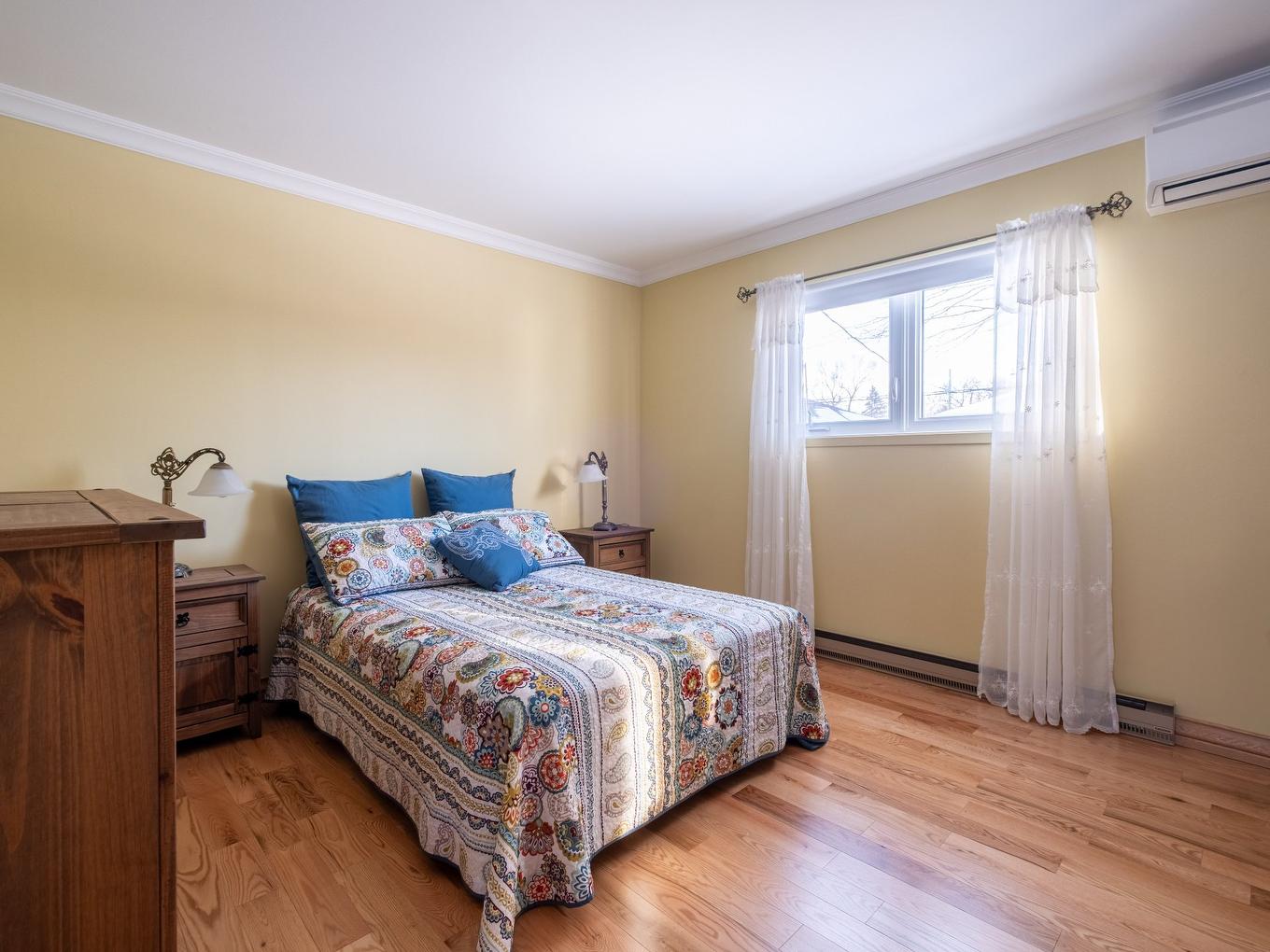 Chambre à coucher principale - 656 Rue Pagé, Contrecoeur, QC - Indoor Photo Showing Bedroom