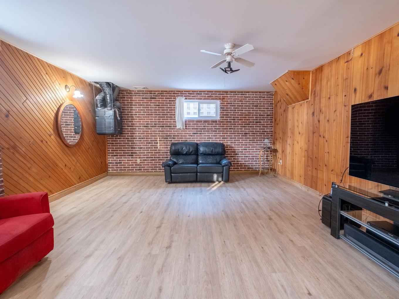 Salle familiale - 656 Rue Pagé, Contrecoeur, QC - Indoor