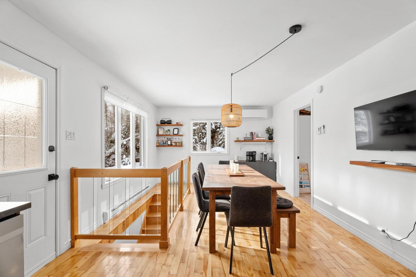 Dining room - 1735 Ch. Du 1Er-Rang, Sainte-Lucie-Des-Laurentides, QC - Indoor Photo Showing Dining Room