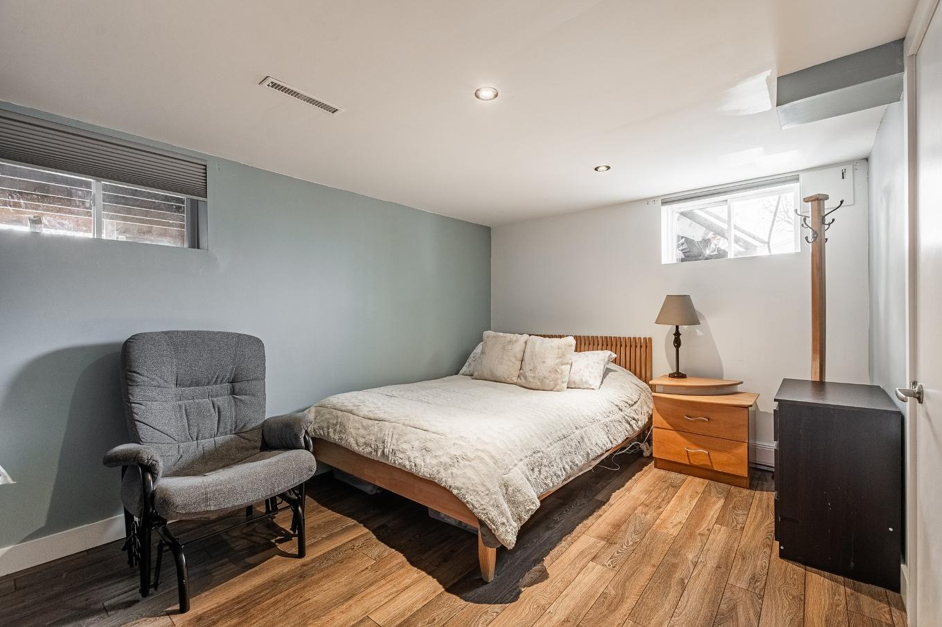 Chambre à coucher - 995 Rue Coderre, Longueuil (Saint-Hubert), QC - Indoor Photo Showing Bedroom