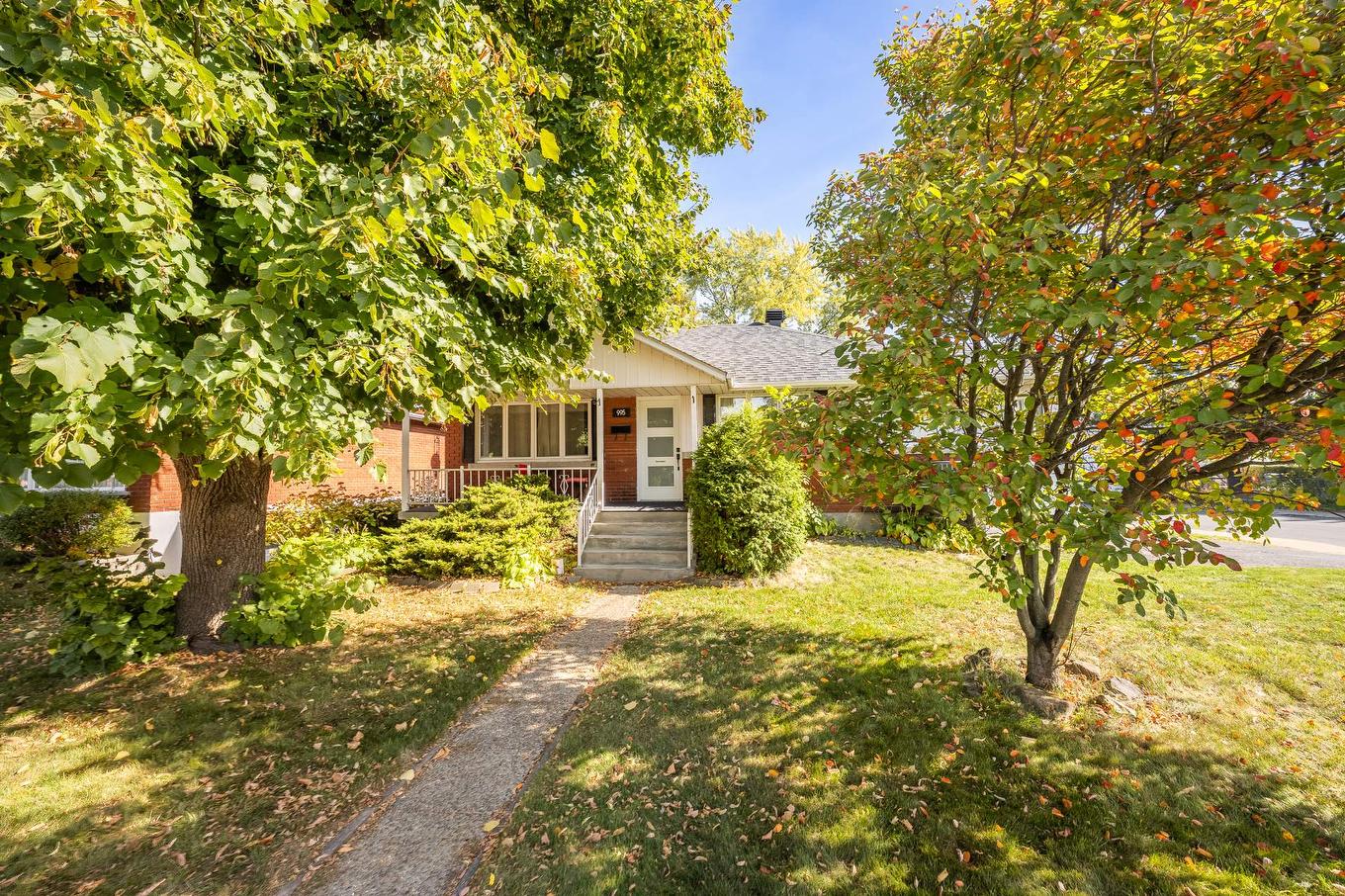 Façade - 995 Rue Coderre, Longueuil (Saint-Hubert), QC - Outdoor