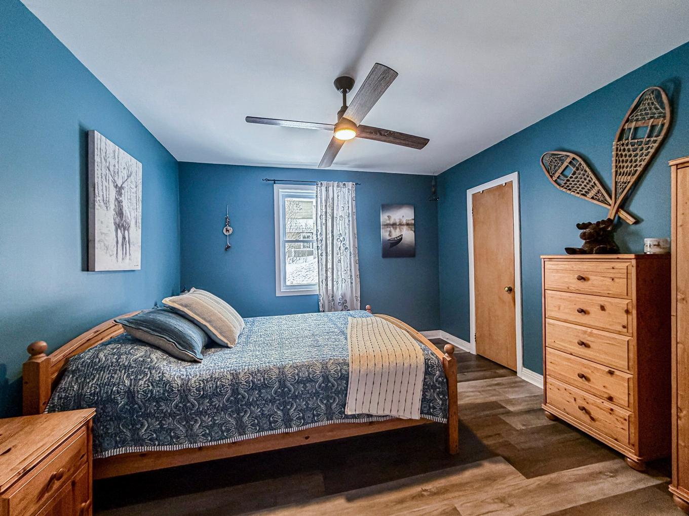 Primary bedroom - 392 Rue St-Paul, Brownsburg-Chatham, QC - Indoor Photo Showing Bedroom