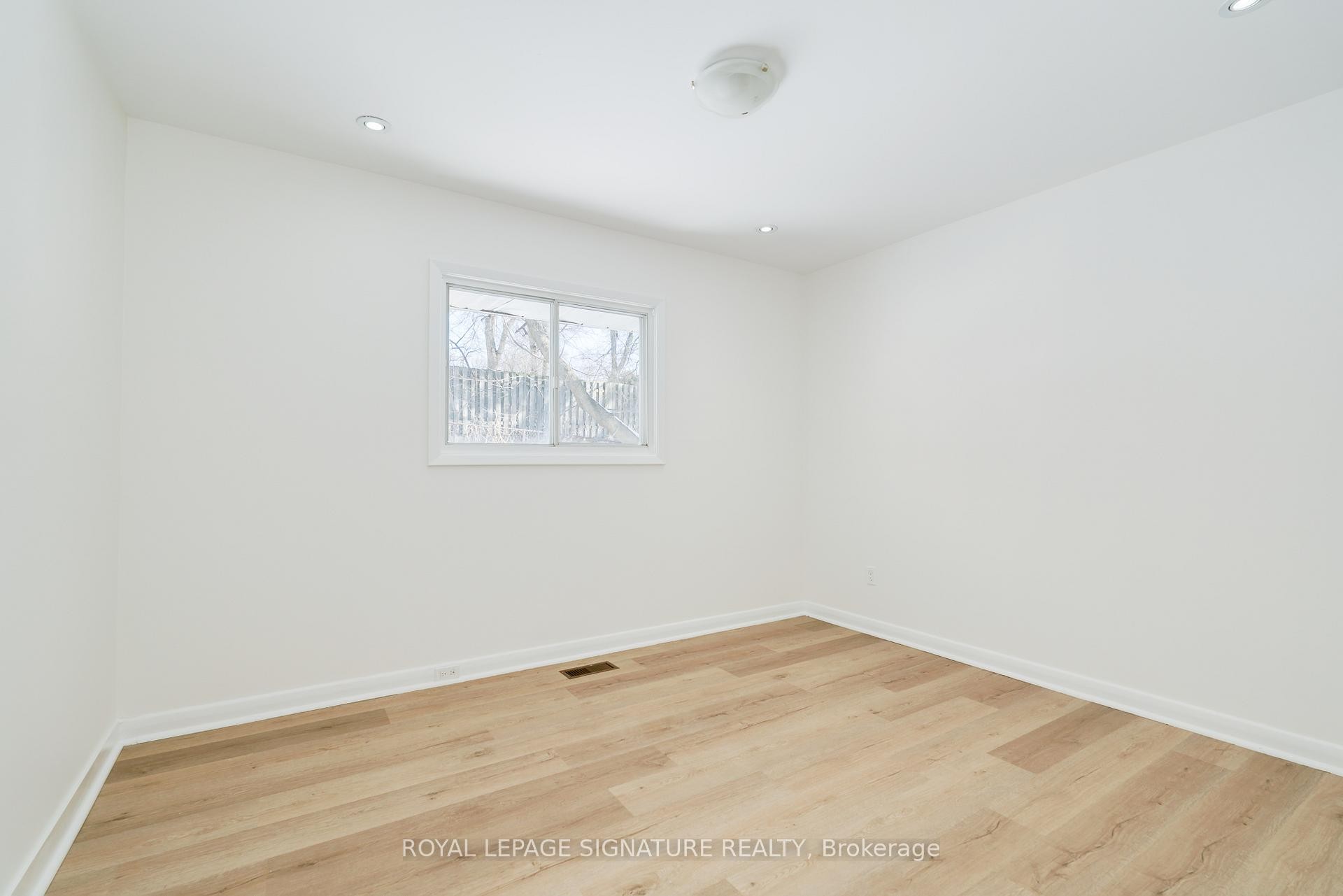 21 Prestbury Street, Toronto, ON - Indoor Photo Showing Other Room