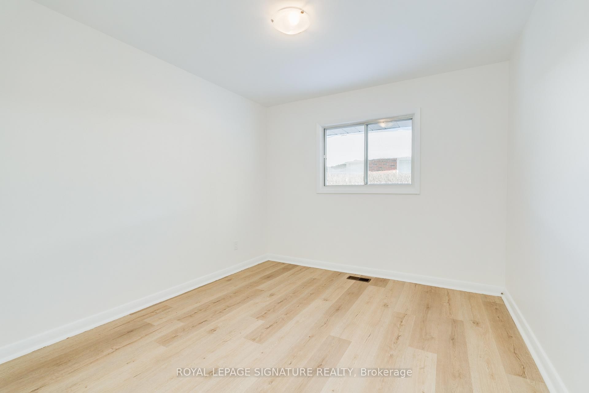 21 Prestbury Street, Toronto, ON - Indoor Photo Showing Other Room