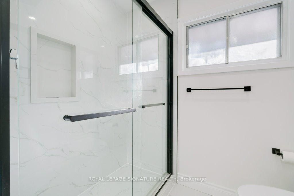 21 Prestbury Street, Toronto, ON - Indoor Photo Showing Bathroom