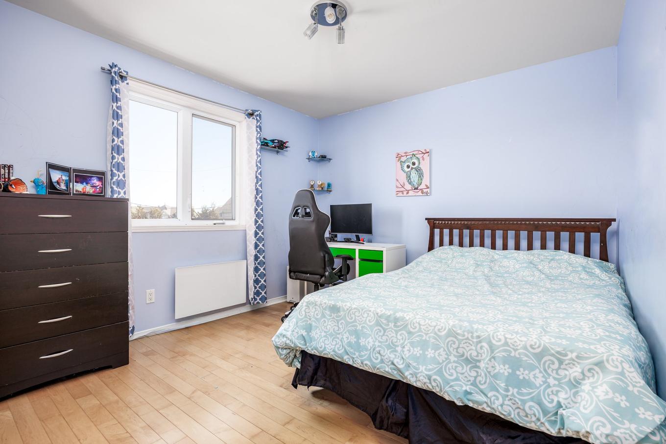 Bedroom - 1017 Av. Marier, Vaudreuil-Dorion, QC - Indoor Photo Showing Bedroom