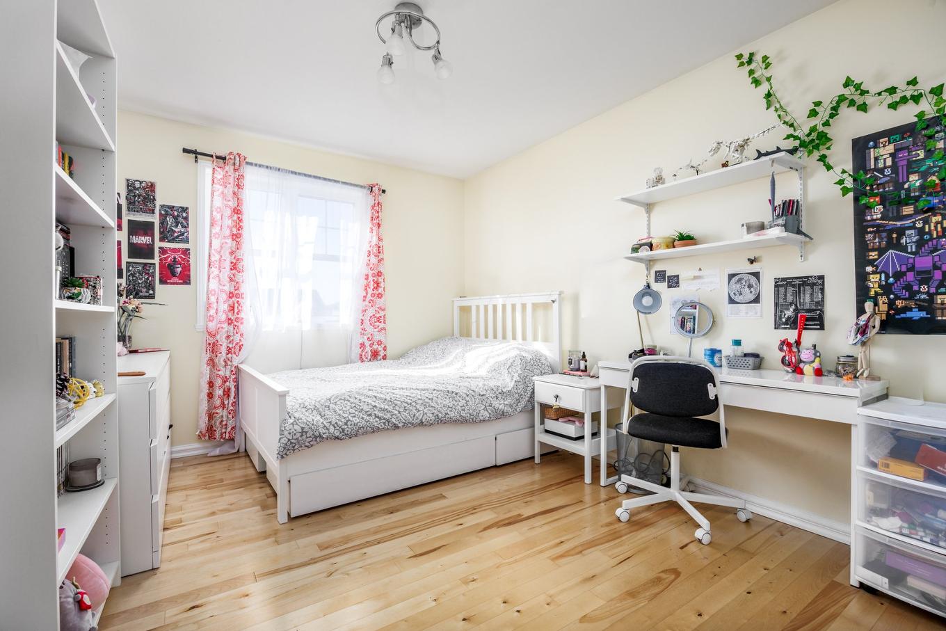 Bedroom - 1017 Av. Marier, Vaudreuil-Dorion, QC - Indoor Photo Showing Bedroom