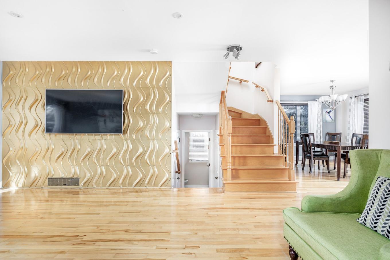 Living room - 1017 Av. Marier, Vaudreuil-Dorion, QC - Indoor Photo Showing Other Room