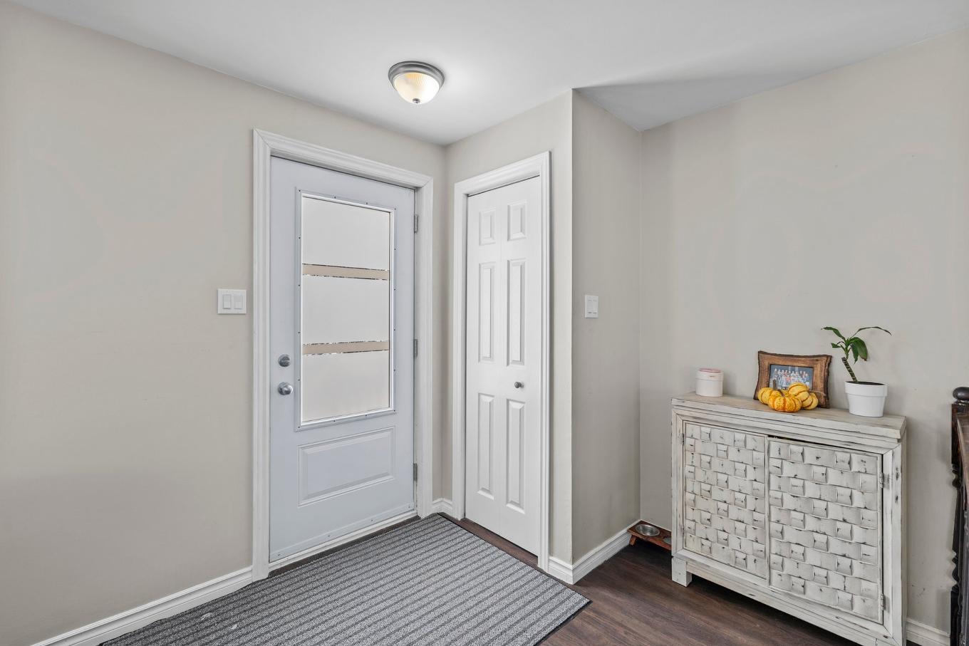 Hall d'entrée/Vestibule - 46 Rue Rachel, Saint-Colomban, QC - Indoor