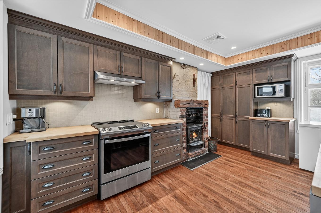Cuisine - 465 Rue Principale, Saint-Paul-De-L'Île-Aux-Noix, QC - Indoor Photo Showing Kitchen