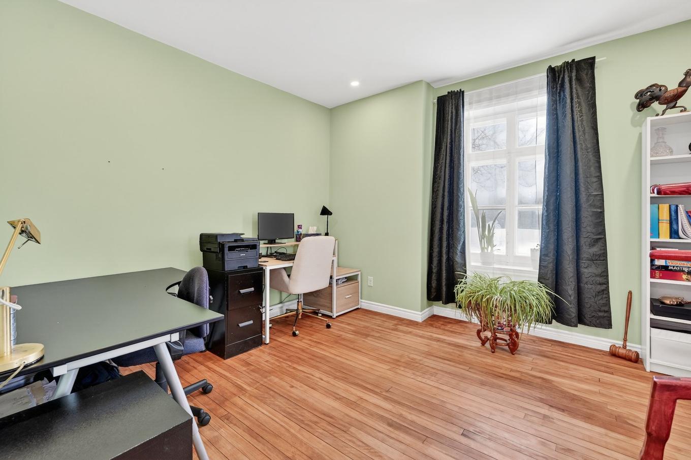 Chambre à coucher - 465 Rue Principale, Saint-Paul-De-L'Île-Aux-Noix, QC - Indoor Photo Showing Office