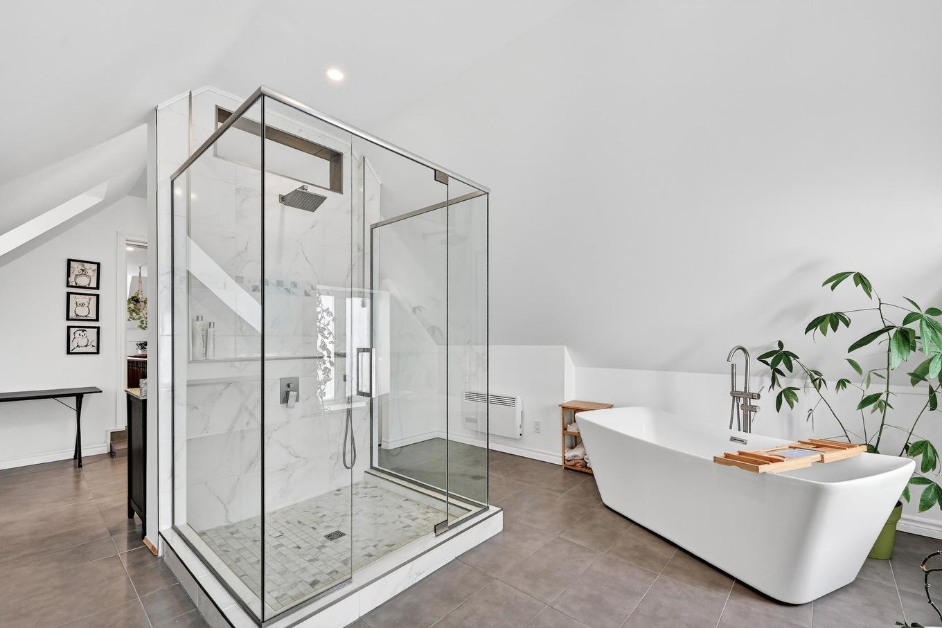 Salle de bains - 465 Rue Principale, Saint-Paul-De-L'Île-Aux-Noix, QC - Indoor