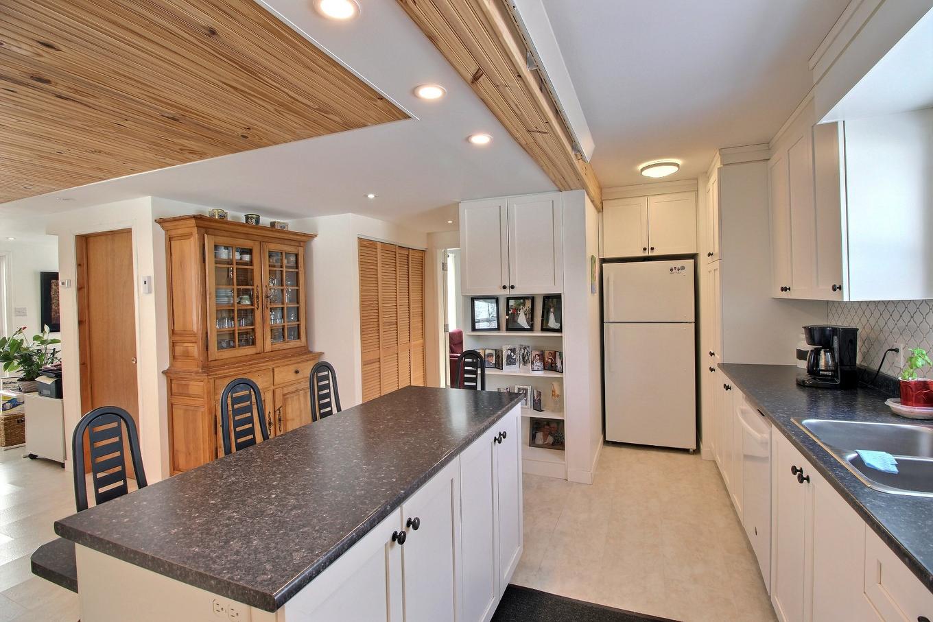 Cuisine - 3088 Ch. Plourde, Rouyn-Noranda, QC - Indoor Photo Showing Kitchen With Double Sink
