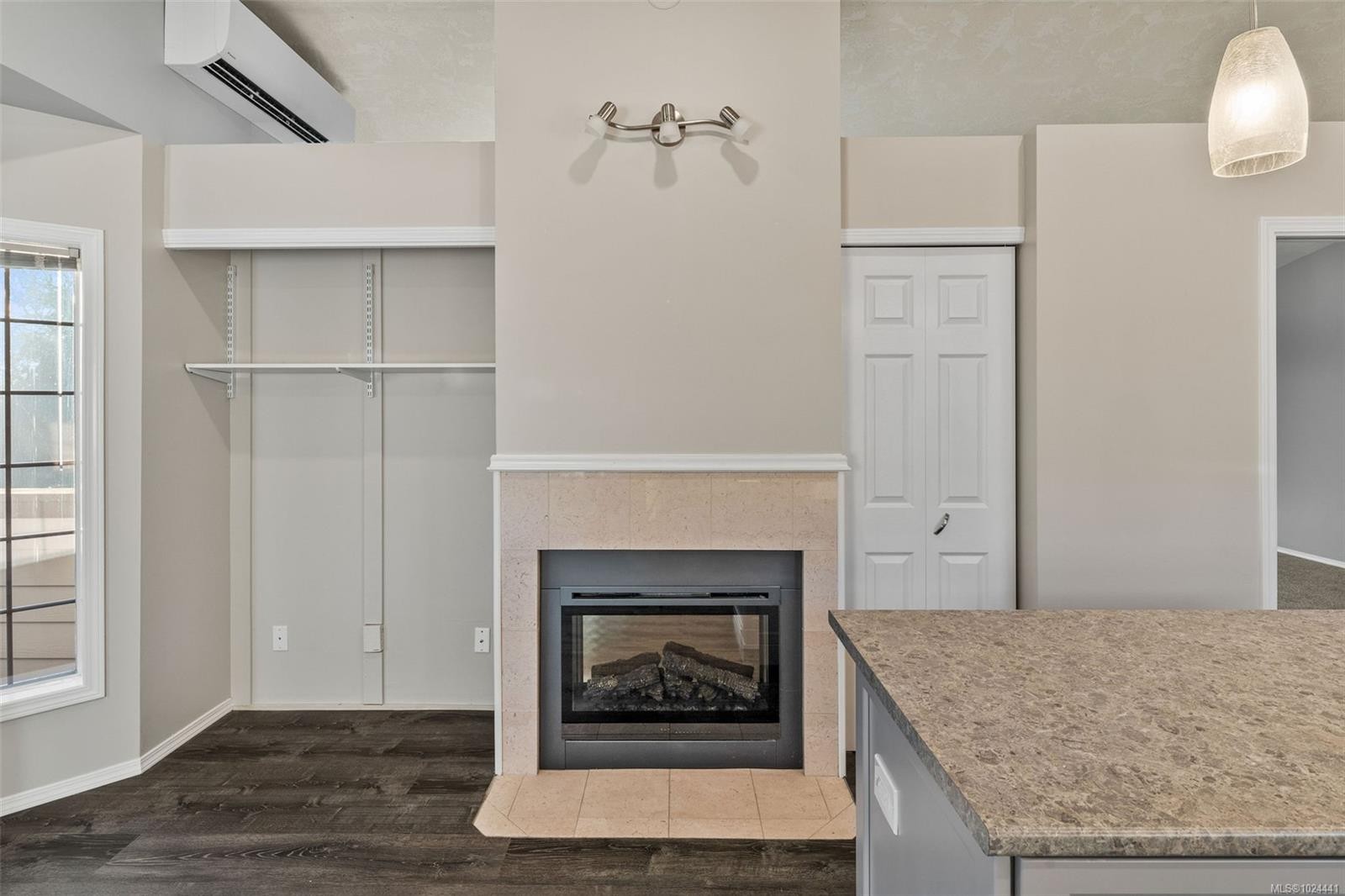 22-901 Kentwood Lane, Saanich, BC