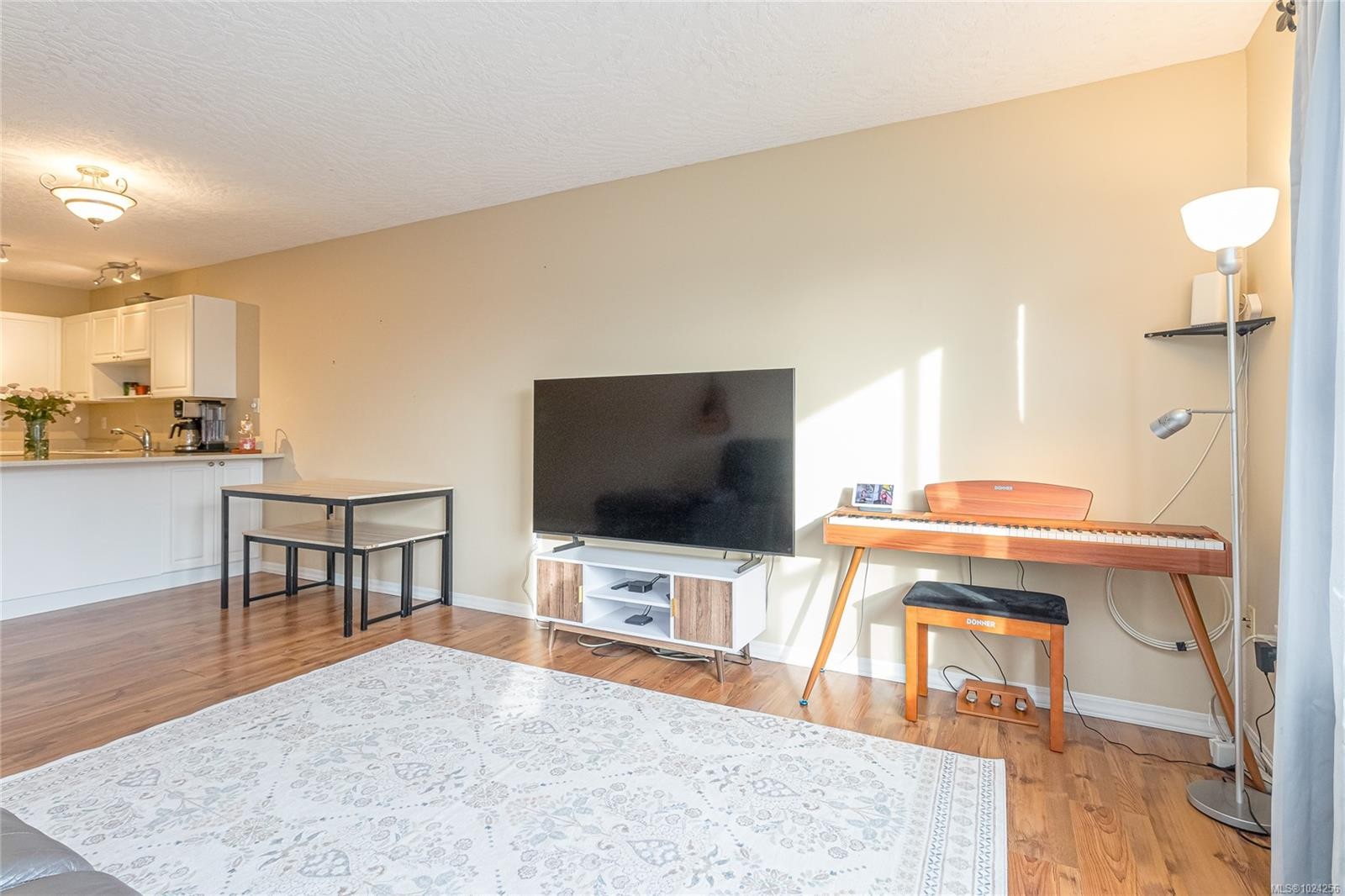 303-321 Mckinstry Rd, Duncan, BC - Indoor