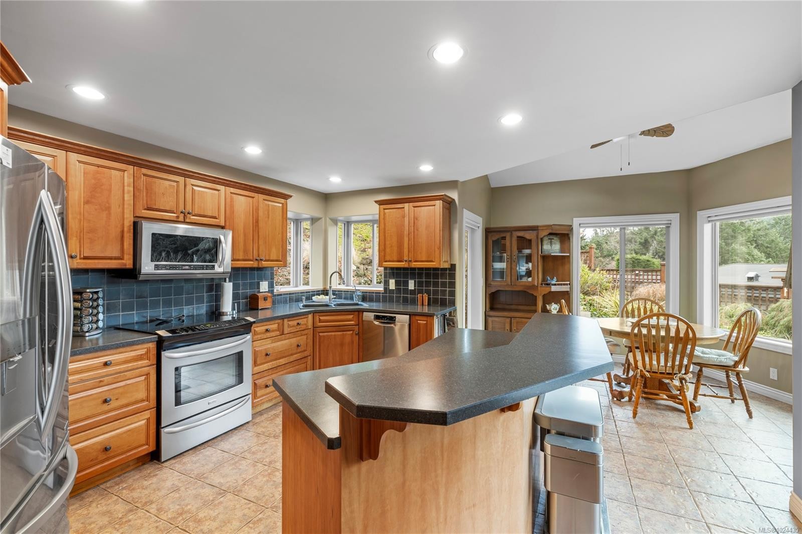 3380 Redden Rd, Nanoose Bay, BC