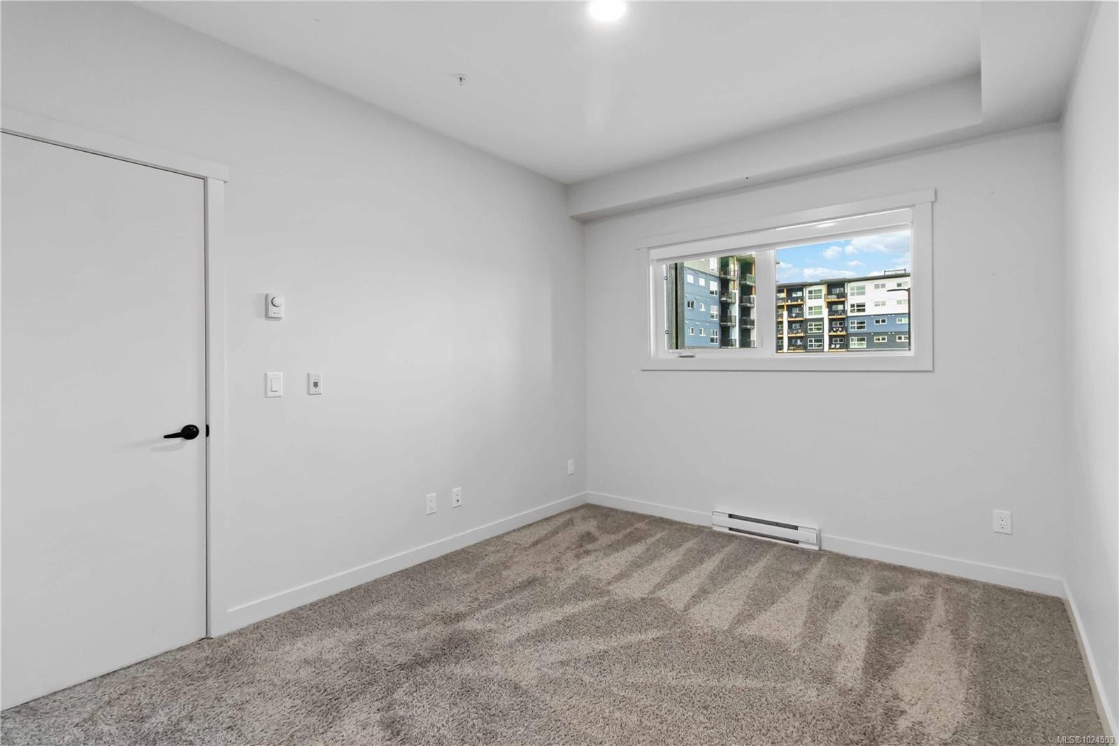 206-2469 Gateway Rd, Langford, BC - Indoor Photo Showing Other Room