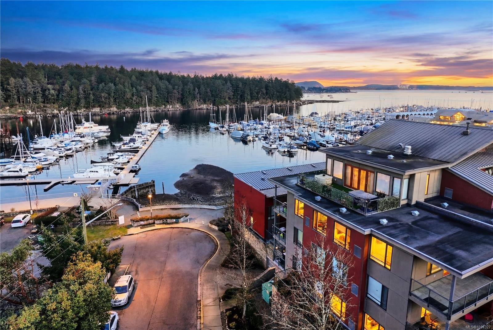 302-580 Stewart Ave, Nanaimo, BC - Outdoor With Body Of Water With View