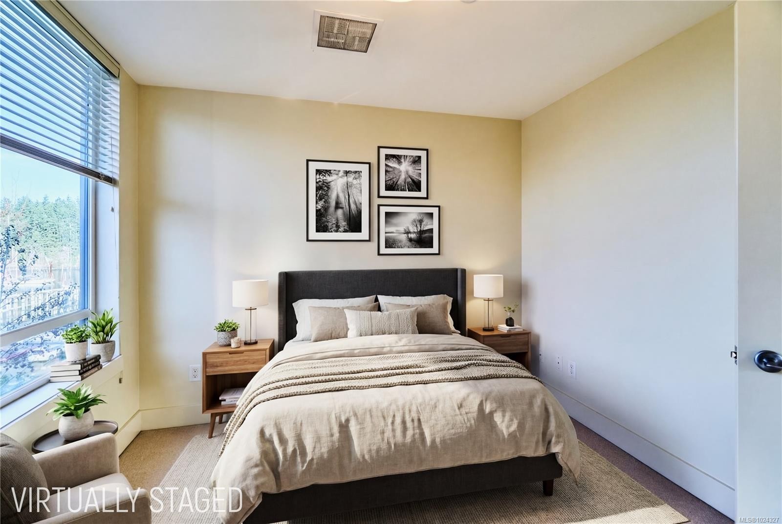 302-580 Stewart Ave, Nanaimo, BC - Indoor Photo Showing Bedroom